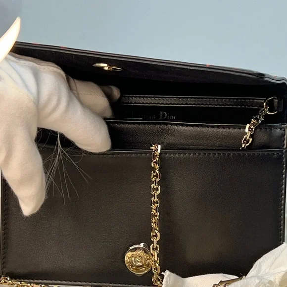 DIOR LIMITED EDITION Black Calfskin Wallet-on-Chain with Red Heart & Club motif - Picture 8 of 12